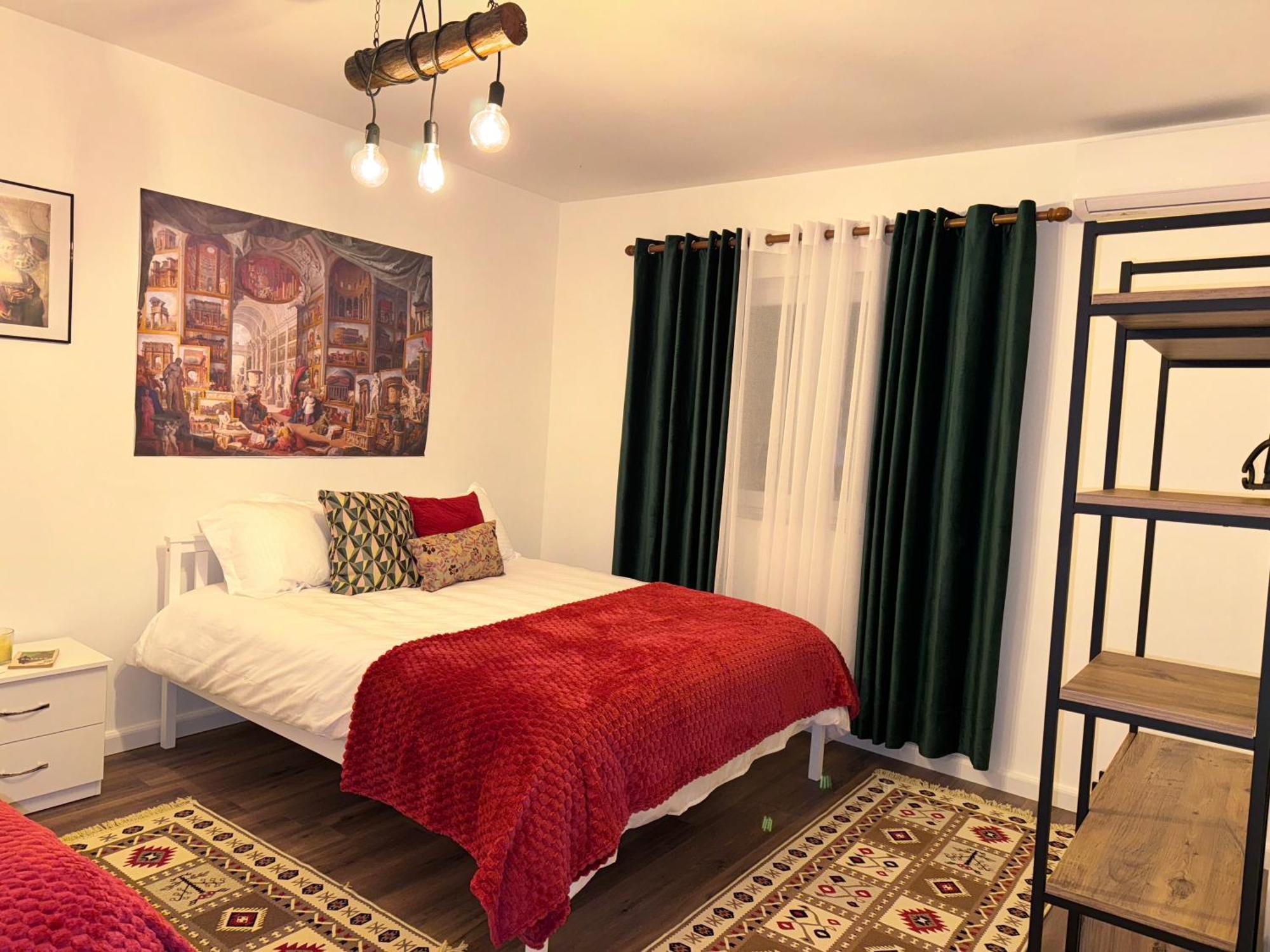Tirana Apartment *